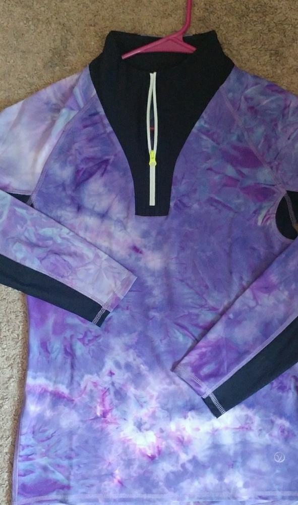 💙Tie Dye Vogo Athletica Zip-up pull-over 💙